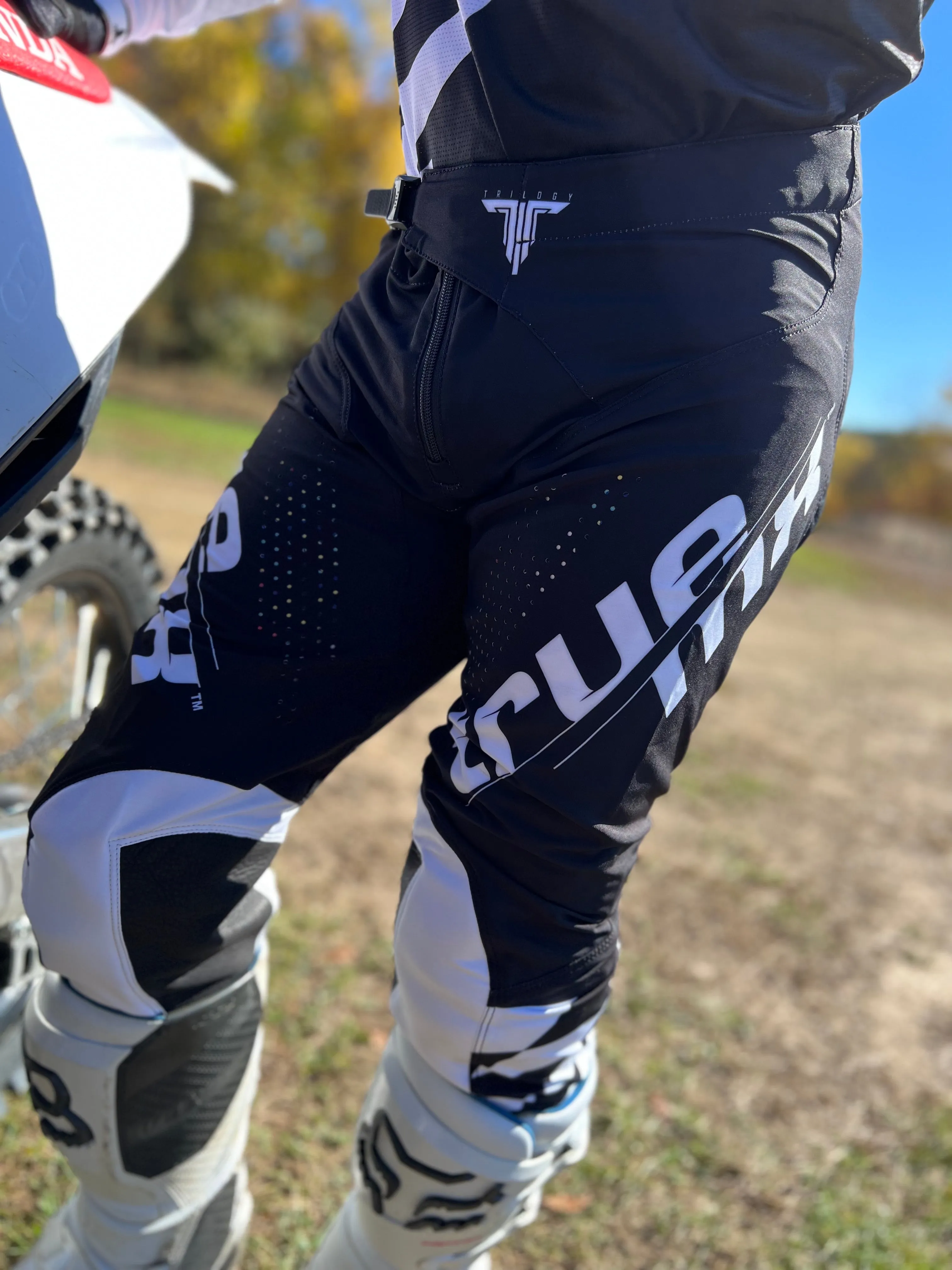 2024 TrueMX TRILOGY Pant - SKULL (LEFTOVER)