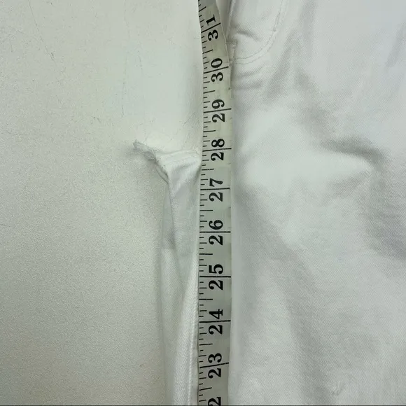 American Eagle AE Ass Rip / Butt Rip Wedgie Jeans