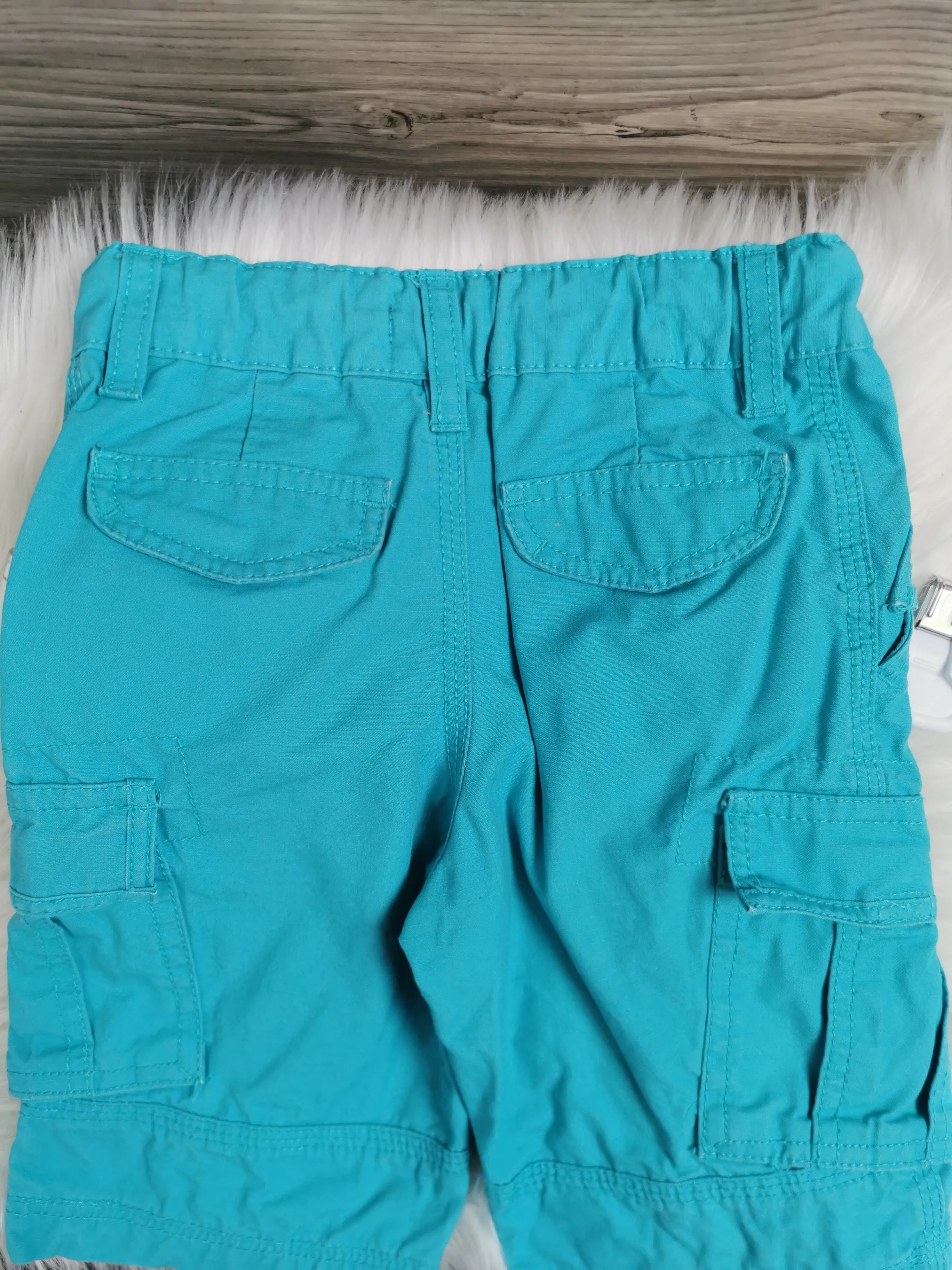 BOY SIZE 3 YEARS - OSHKOSH, Cargo Shorts EUC B44