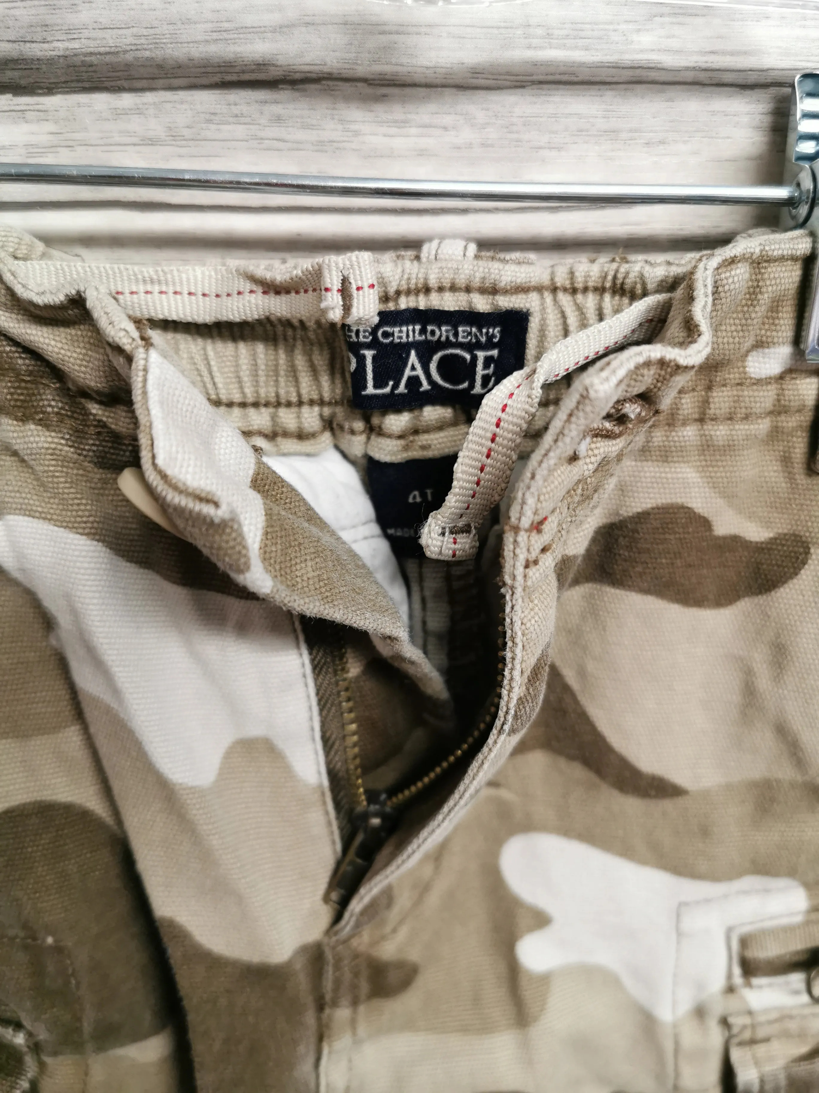 BOY SIZE 4 YEARS - CHILDREN'S PLACE, Thick Cargo Shorts EUC B43