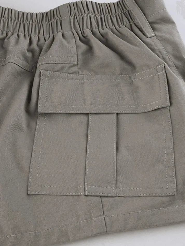 Gray vintage cargo shorts with low waist and pockets