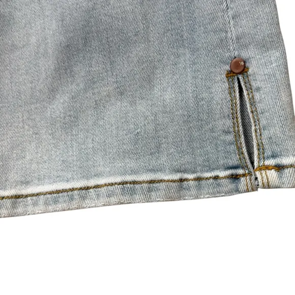 Judy Blue 8/29 Bootcut Jeans Light Wash Mid Rise Slit Hem Stretch Denim