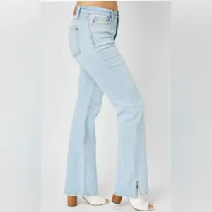 Judy Blue 8/29 Bootcut Jeans Light Wash Mid Rise Slit Hem Stretch Denim