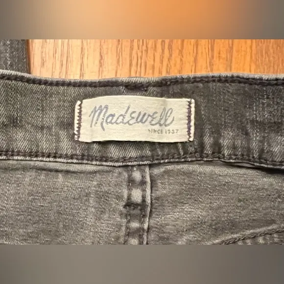 Madewell Women's‎ High Riser Ripped Skinny Jeans in Black Sea Raw Hem Size 27