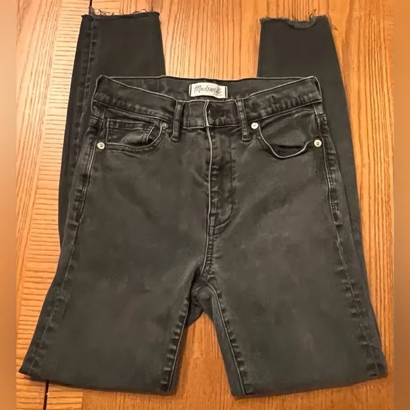 Madewell Women's‎ High Riser Ripped Skinny Jeans in Black Sea Raw Hem Size 27