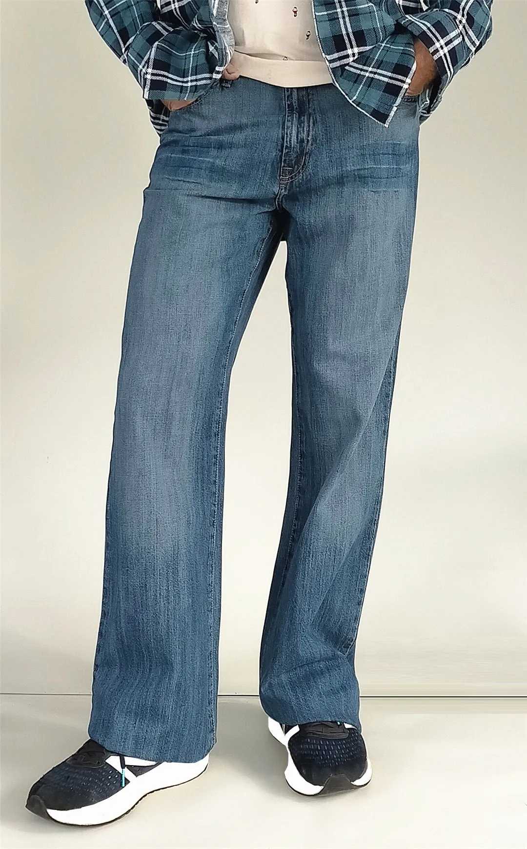 Men JEANIUS JEANS Jeffrey Relaxed Bootcut Jeans in blue - Mid rise
