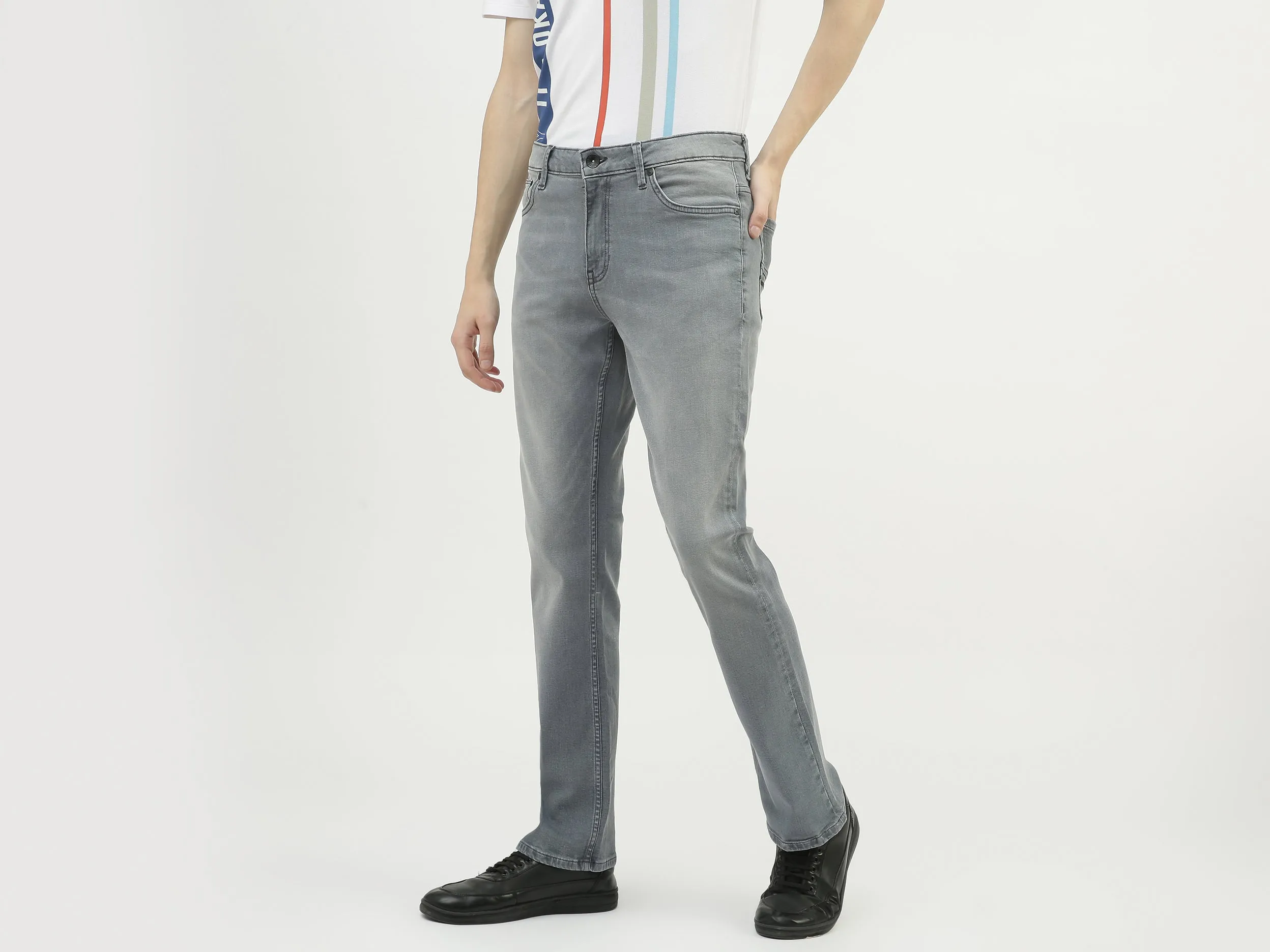 Men Solid Bootcut Jeans