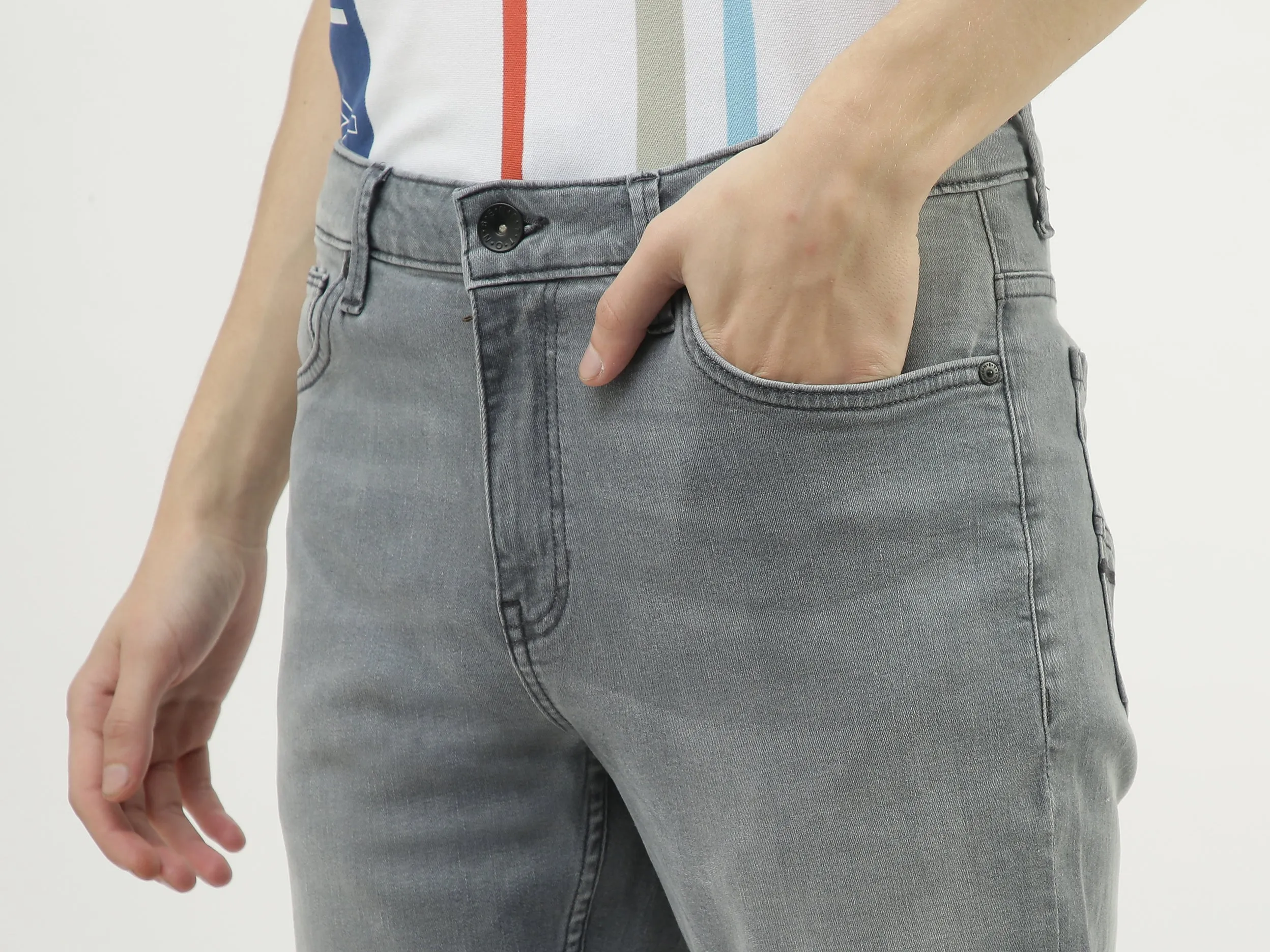 Men Solid Bootcut Jeans
