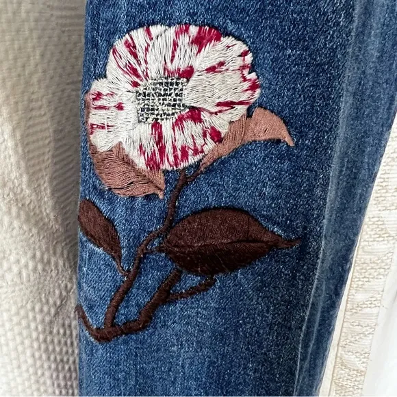 Miss Me Embroidered Bootcut Jeans size 30