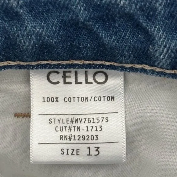 NWT Jeans 13 Cello Distressed Ripped Shredded Mom Y2K Grunge Festival Streetwear