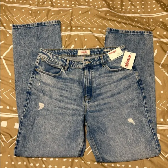 NWT women’s size 12 wrangler jeans