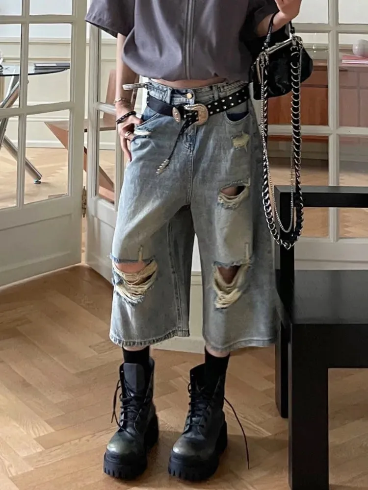 Oversized Ripped Short Jeans