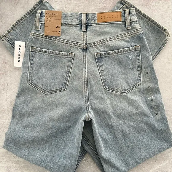 PacSun Light Indigo Ripped '90s Boyfriend High Rise Relaxed Leg Jeans, 25 NWT