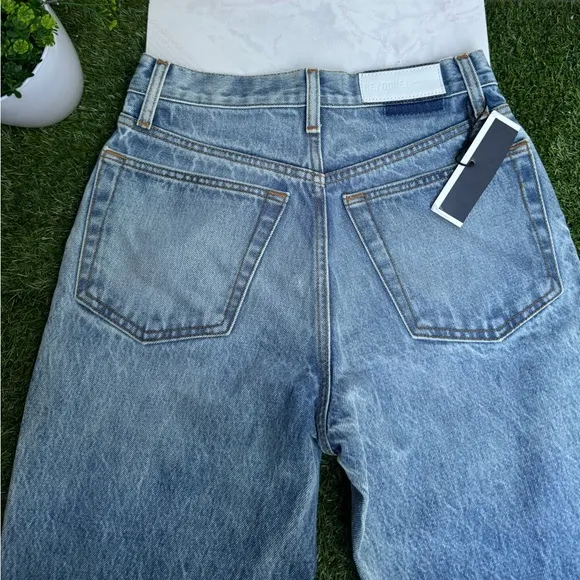 RE/DONE Originals 70s Bootcut Leg Jean in Weathered Indigo With Rip KneeSz 26