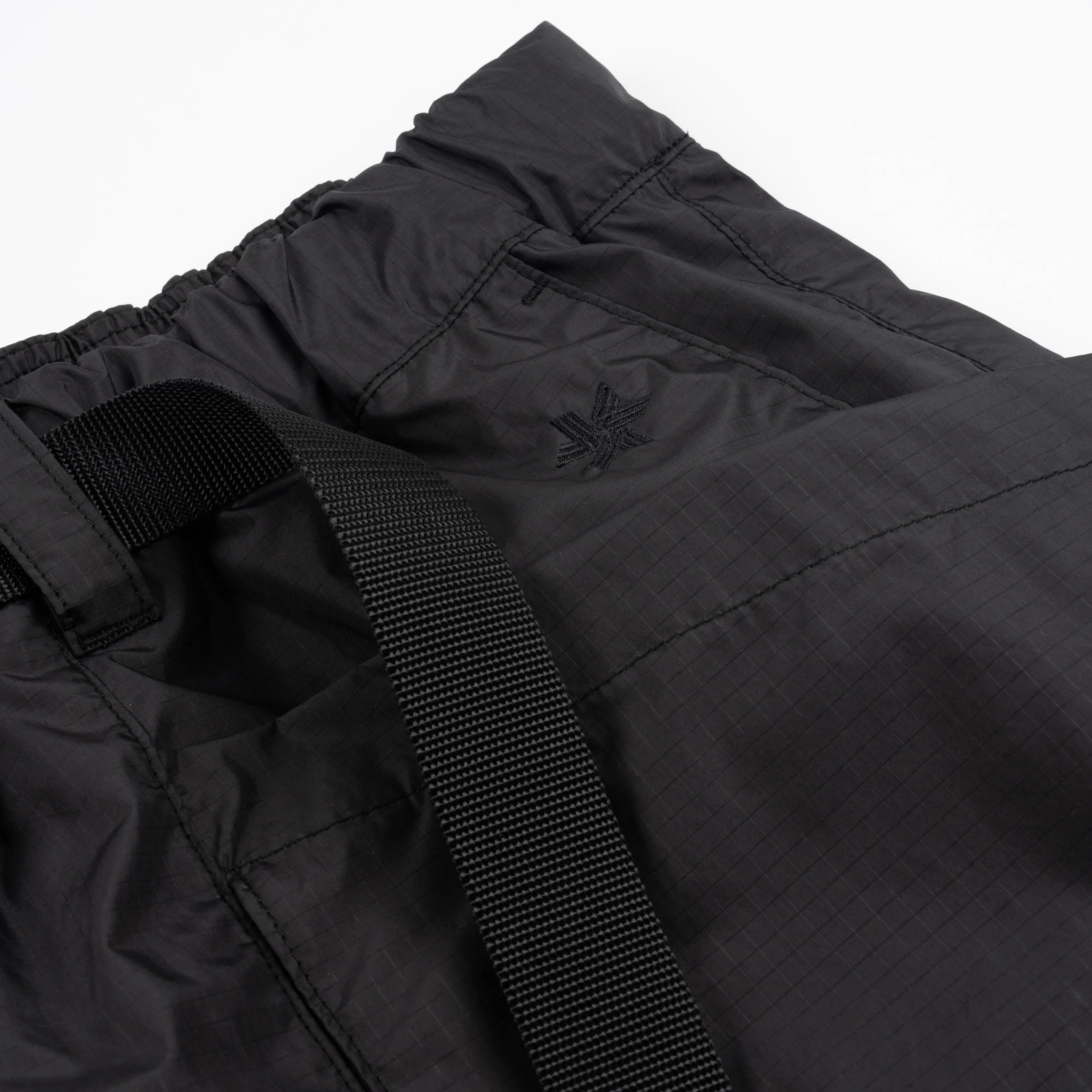 Rip-Stop Cargo Shorts Black GM74152