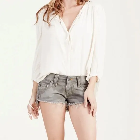 True Religion Brand Jeans SECTION JOEY CUT OFF Low Rise Distressed Shorts