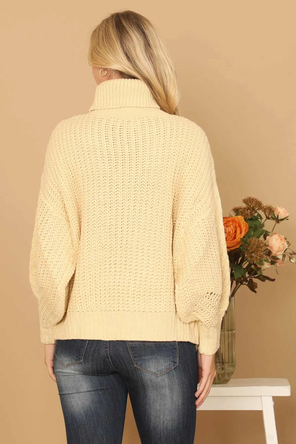 TURTLE NECK KNITTED SWEATER