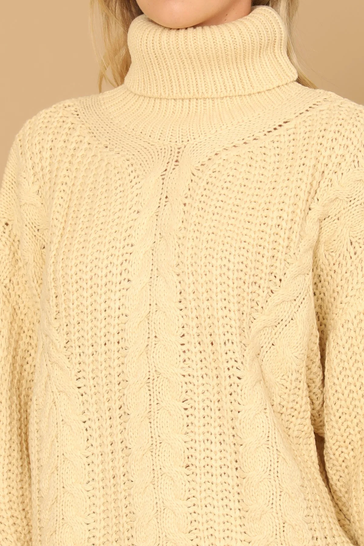 TURTLE NECK KNITTED SWEATER