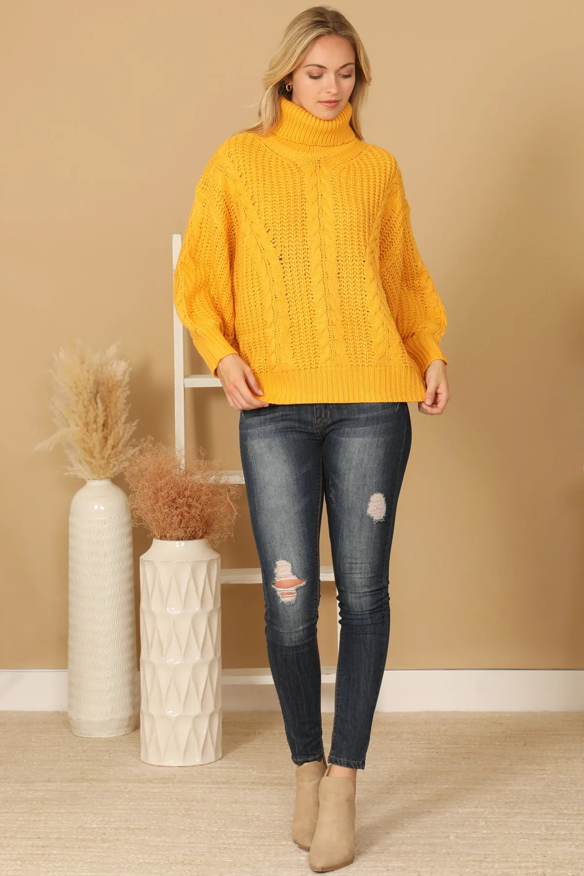 TURTLE NECK KNITTED SWEATER