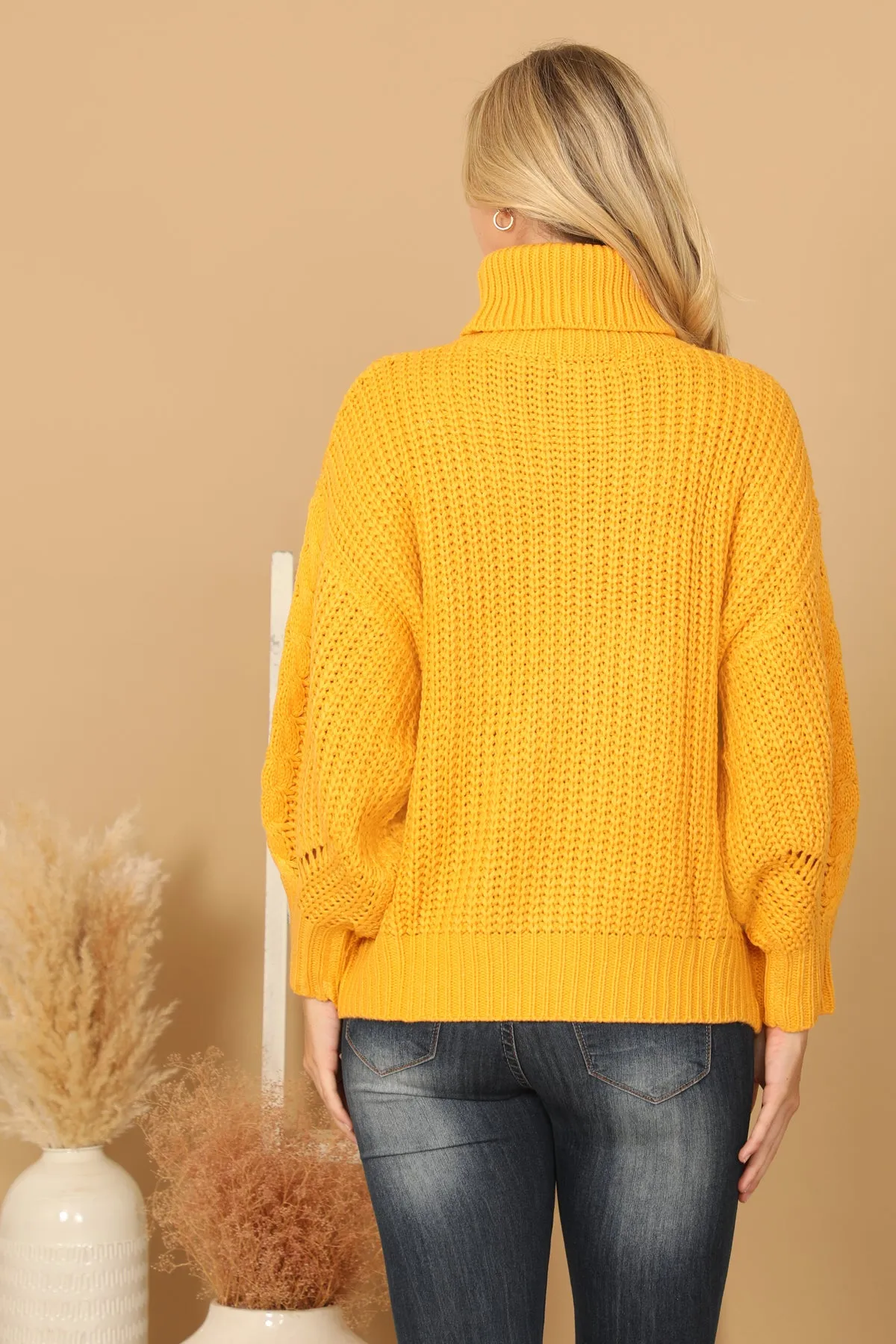 TURTLE NECK KNITTED SWEATER