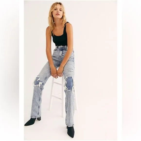 We the Free My Own Lane Distressed Light Wash Bootcut Straight Jeans, Size 29