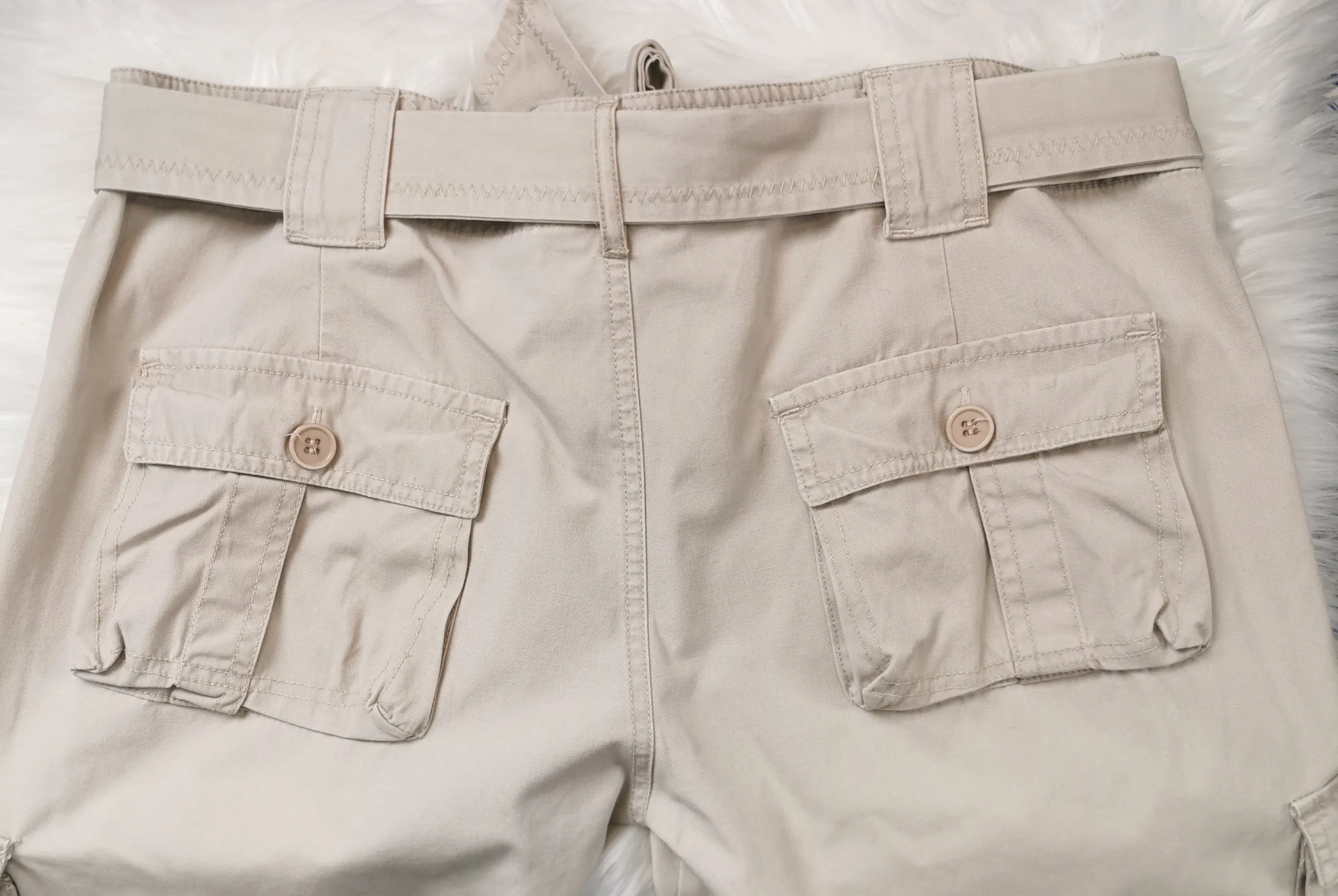 WOMENS SIZE 9/10 - Cotton Cargo Shorts VGUC B5