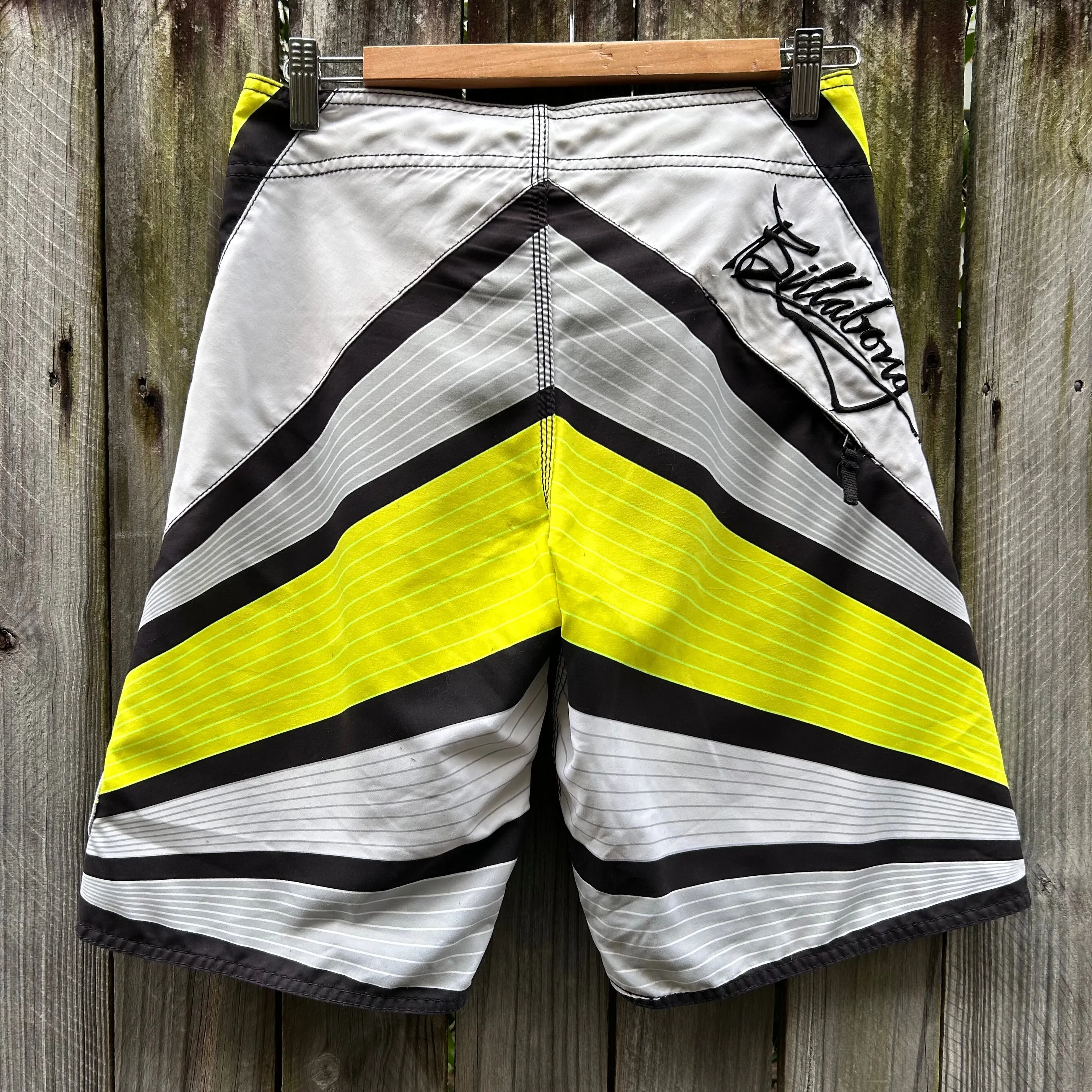 Y2K Andy Irons style Billabong boardshorts W28-30