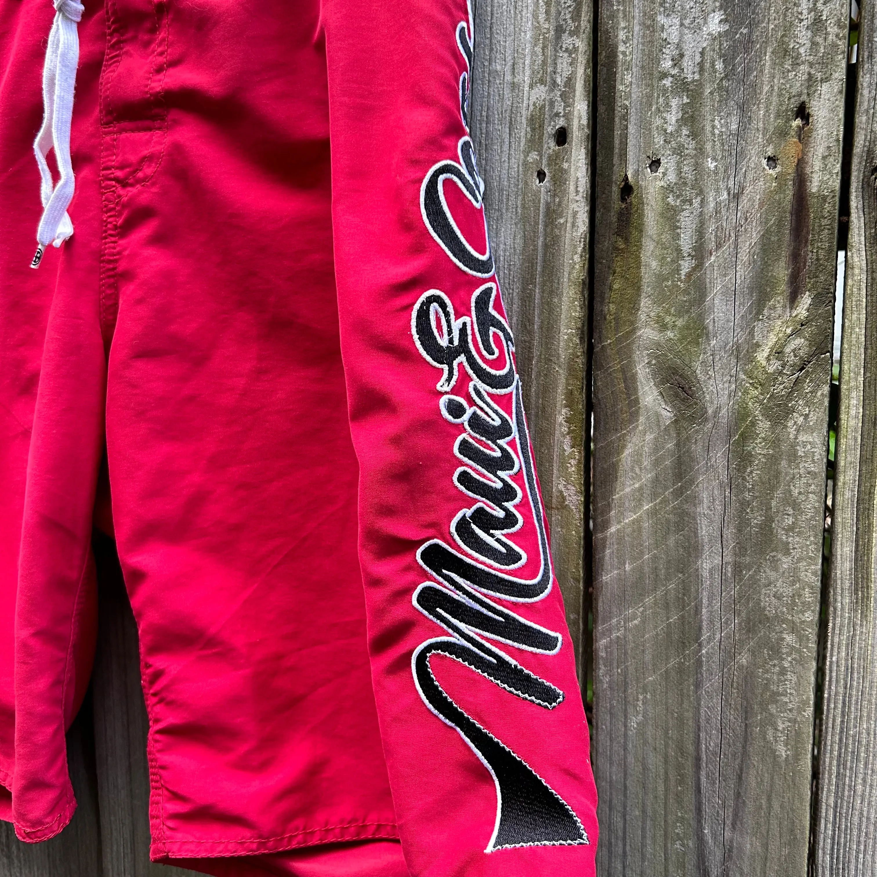 Y2K Maui & Sons boardshorts W32’